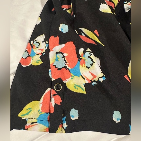 Yumi Kim Women’s Black Floral Shorts Romper Pockets Size XS - Picture 7 of 7
